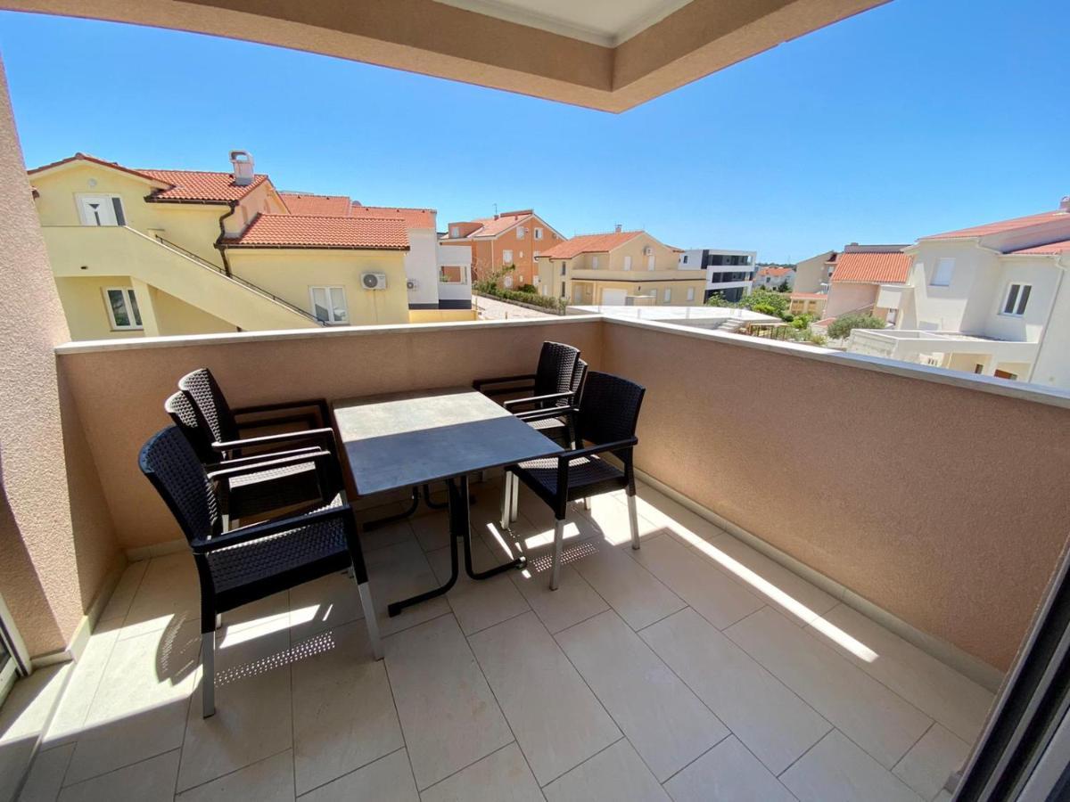 Ferienwohnung Atrium Novalja Exterior foto