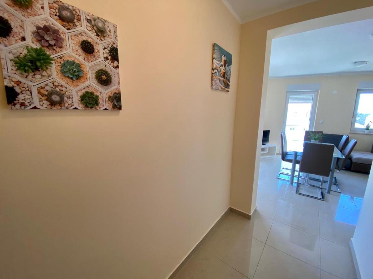 Ferienwohnung Atrium Novalja Exterior foto